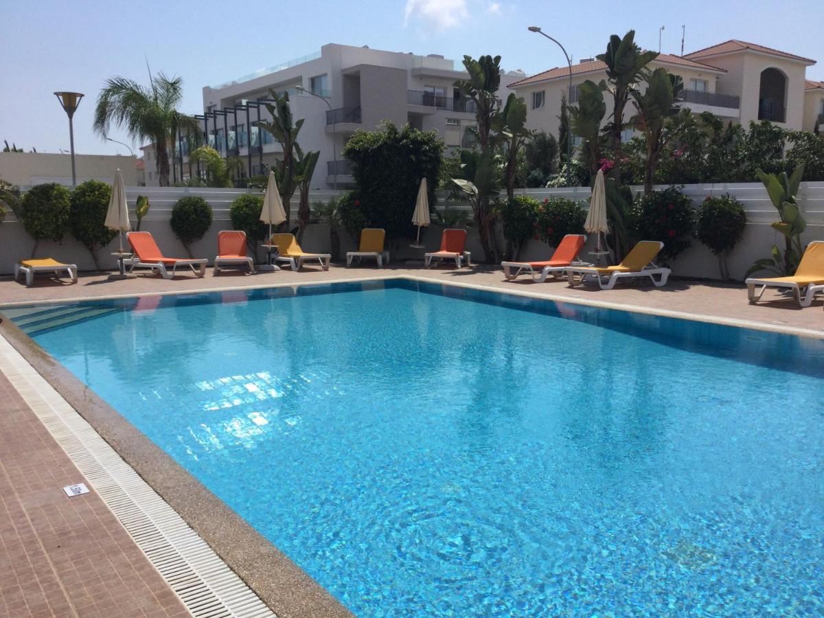 Apartment Helena Paralimni Luaran gambar